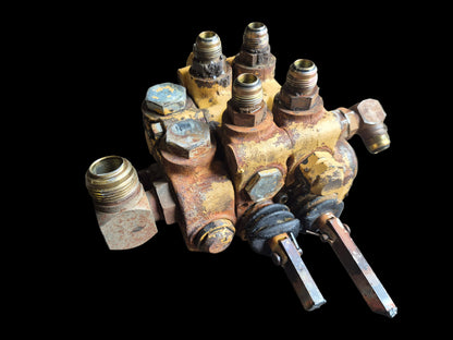 Loader Control Hydraulic Valve 2 Spool F0NNF893AA New Holland/Ford 555B Backhoe