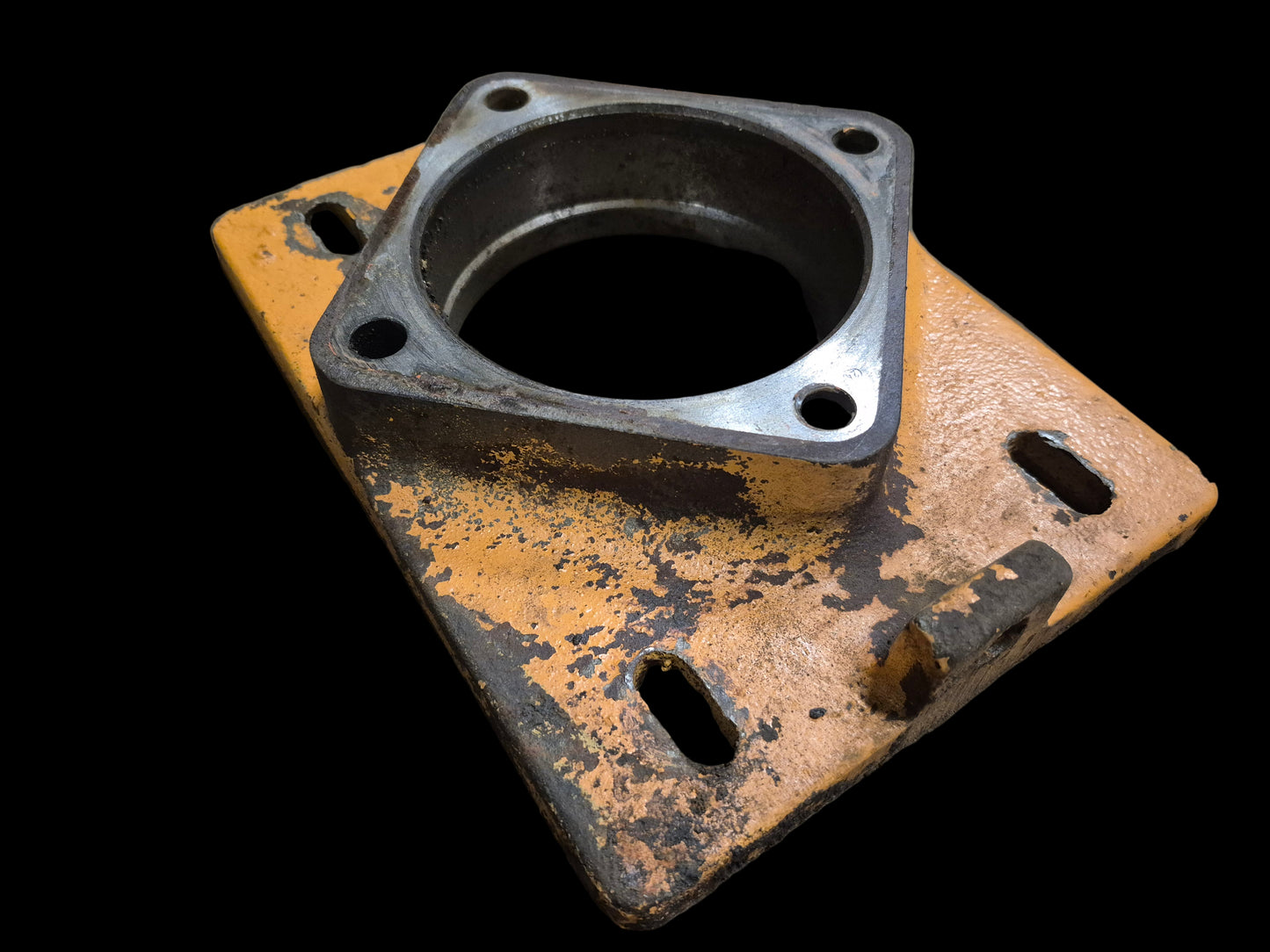 Drive Motor Mounting Plate H436860 CASE 1845C