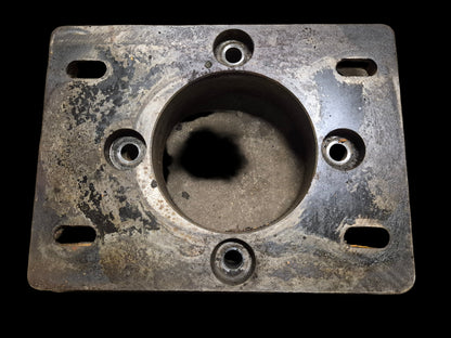 Drive Motor Mounting Plate H436860 CASE 1845C