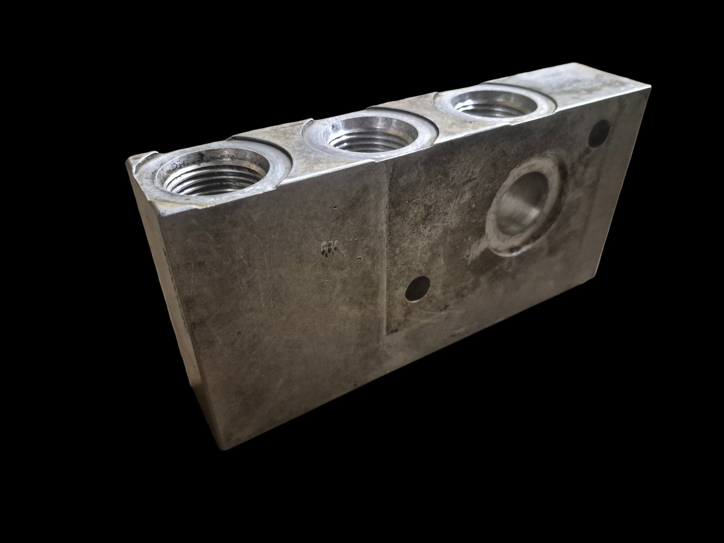 Check Valve Manifold 104702A4 CASE 1835C 1840 1845C