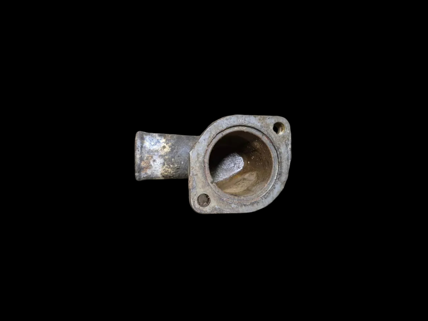 Thermostat Housing C7NN8594B Ford 335 340 3400 3500 3550 4400 4410 4500 532 535 545 550 5500 5550 555 655