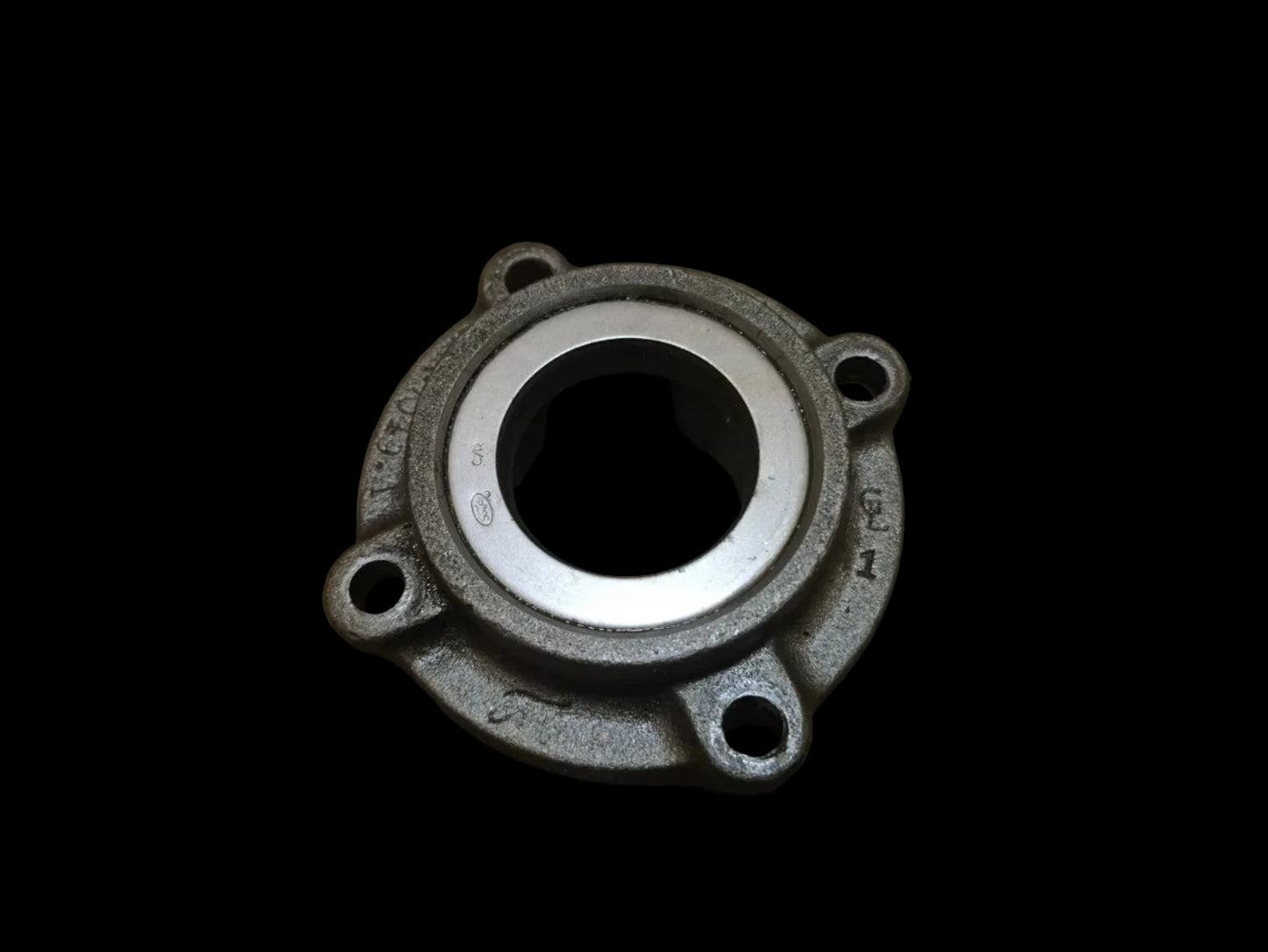 Output Shaft Bearing Housing NCA770884 Ford 1801 1821 1841 340 3400 3500 3550 4140 420 4400 4410 4500 450 455 532 535 540 545 550 555 655