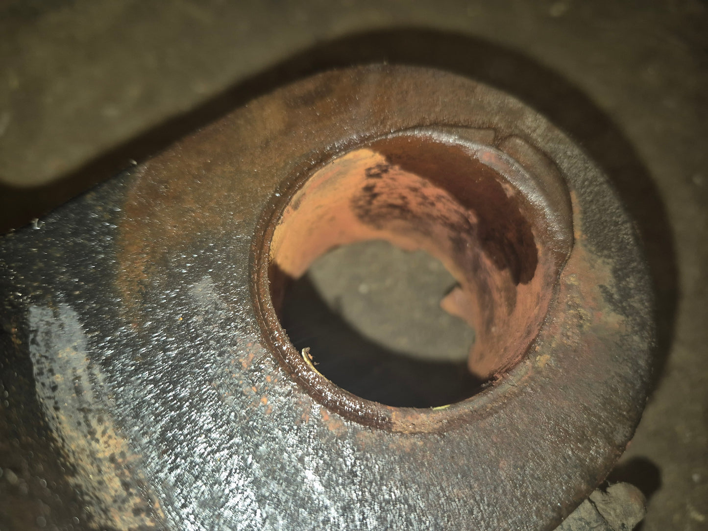LH Tilt Cylinder 94405-00010 CAT DP40K