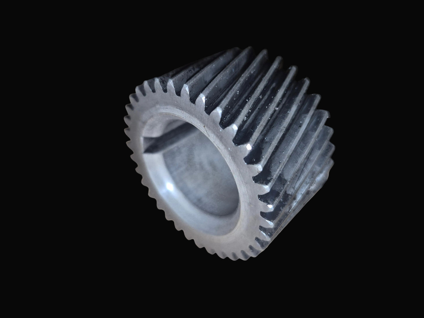 Crankshaft Gear 15471-24110 Kubota V1902 Engine