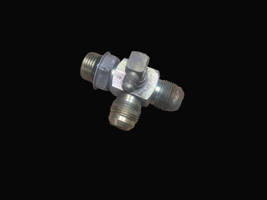Gear Pump Hose Connector 16K8 Bobcat 763 773 7753 653 751 753