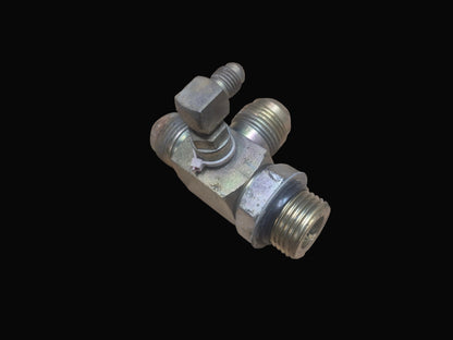 Gear Pump Hose Connector 16K8 Bobcat 763 773 7753 653 751 753