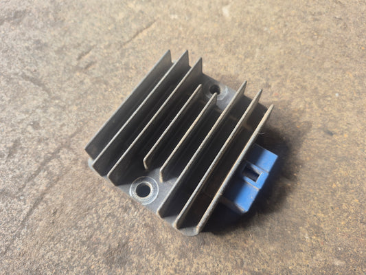 Voltage Regulator AM108848 M97348 John Deere 265 Tractor