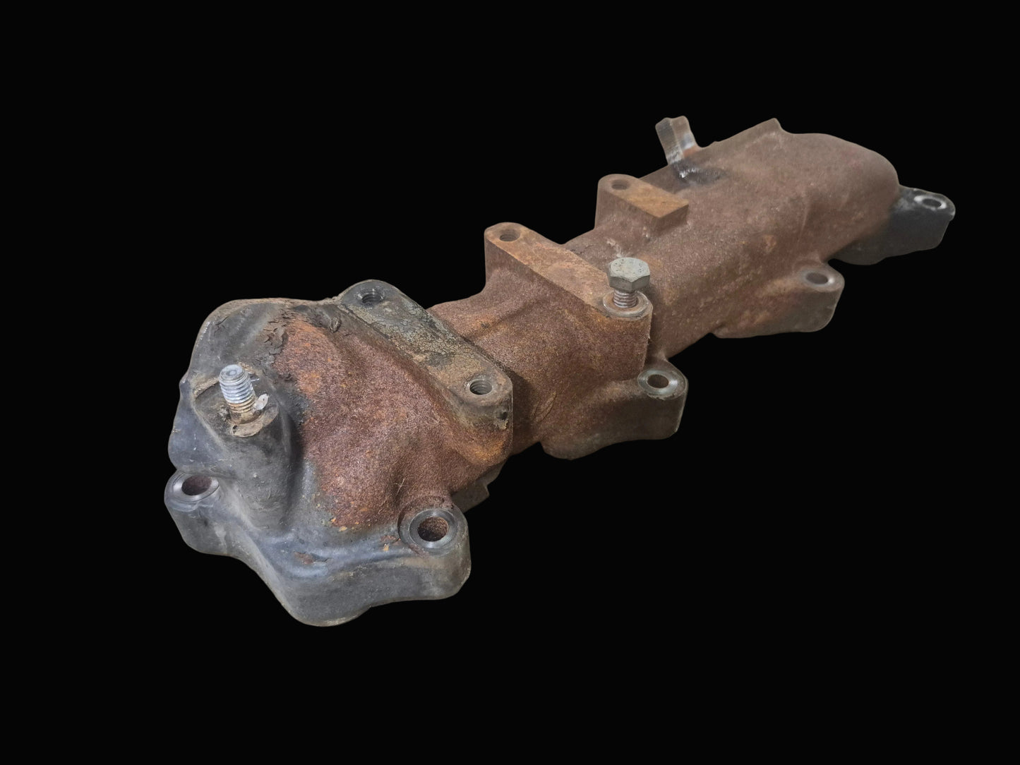 Exhaust Manifold 504202849 New Holland C185 C227 L180 L223 T4.65 V T4.75 F/V T4.85F/V T4020 V T4030 F/N/V T4040F T4040N T4040V TD4040F TD5010 TD5020 TD5030 TK4020F TK4030V W50BTC W60BTC W70BTC WORKMASTER 75 45 55 65