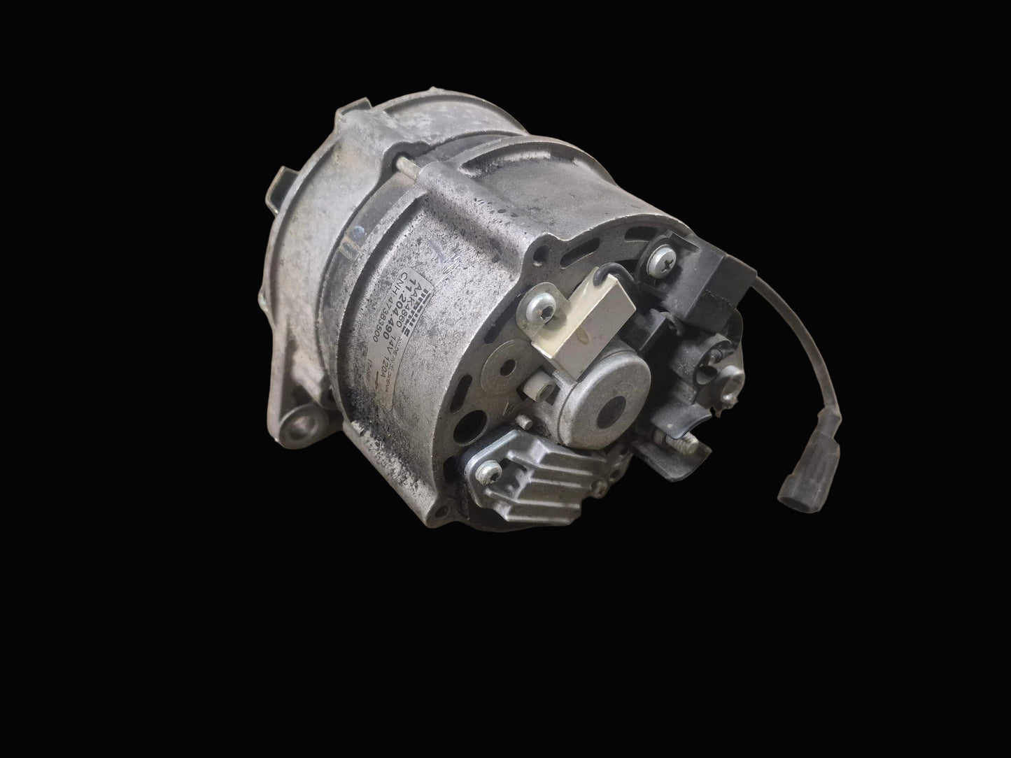 Alternator 47383500 New Holland POWERSTAR 65 75 90 T4.100 F/LP/V T4.105 V/F T4.110 F/V/LP T4.115 T4.120 T4.55 T4.65V T4.75V/F T4.80F/LP T4.80V T4.85F/V T4.90F T4.90LP T4.90V T4.95F/V T4020V T4030N/V T4040F/N/V T4050F/N/V T4060F/N