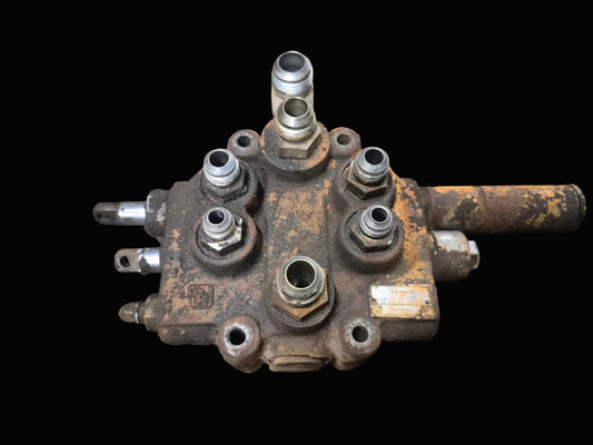 Loader Control Valve D99093 CASE 480D Backhoe