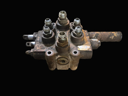 Loader Control Valve D99093 CASE 480D Backhoe