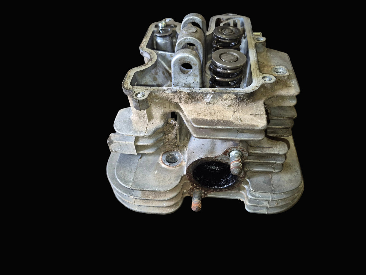 Cylinder Head AM109087 John Deere 265