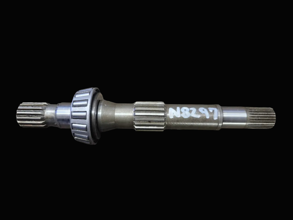 RH Tandem Pump Shaft N8297 CASE 1835B 1845B