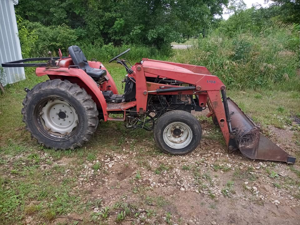 CASE IH 1140 Tractor - Dismantled For Parts